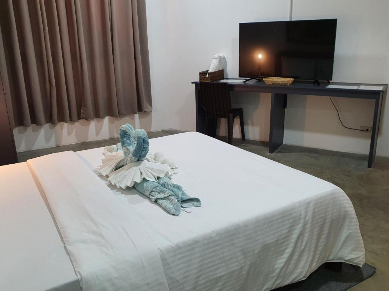 Av Suites Puerto Galera Eksteriør bilde