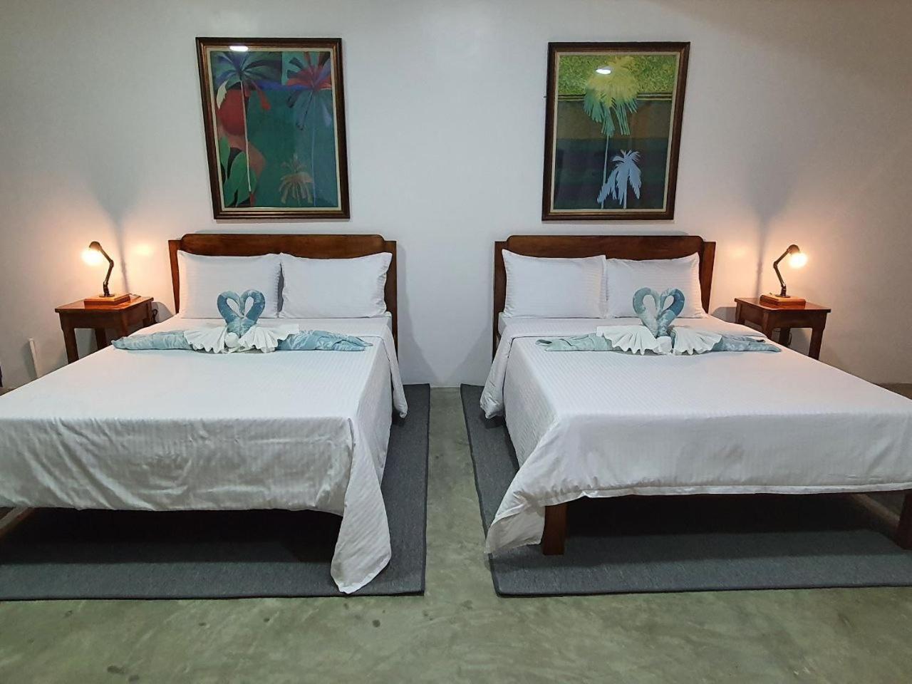 Av Suites Puerto Galera Eksteriør bilde