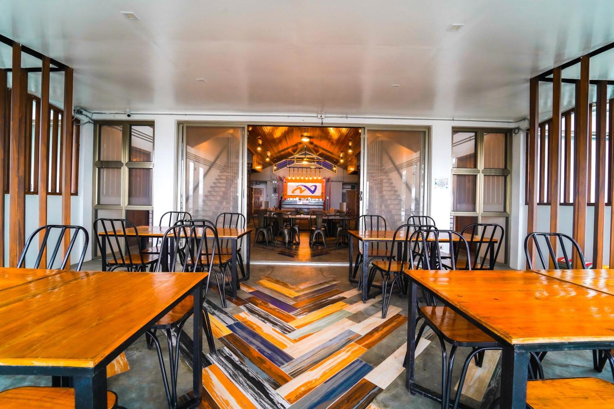 Av Suites Puerto Galera Eksteriør bilde
