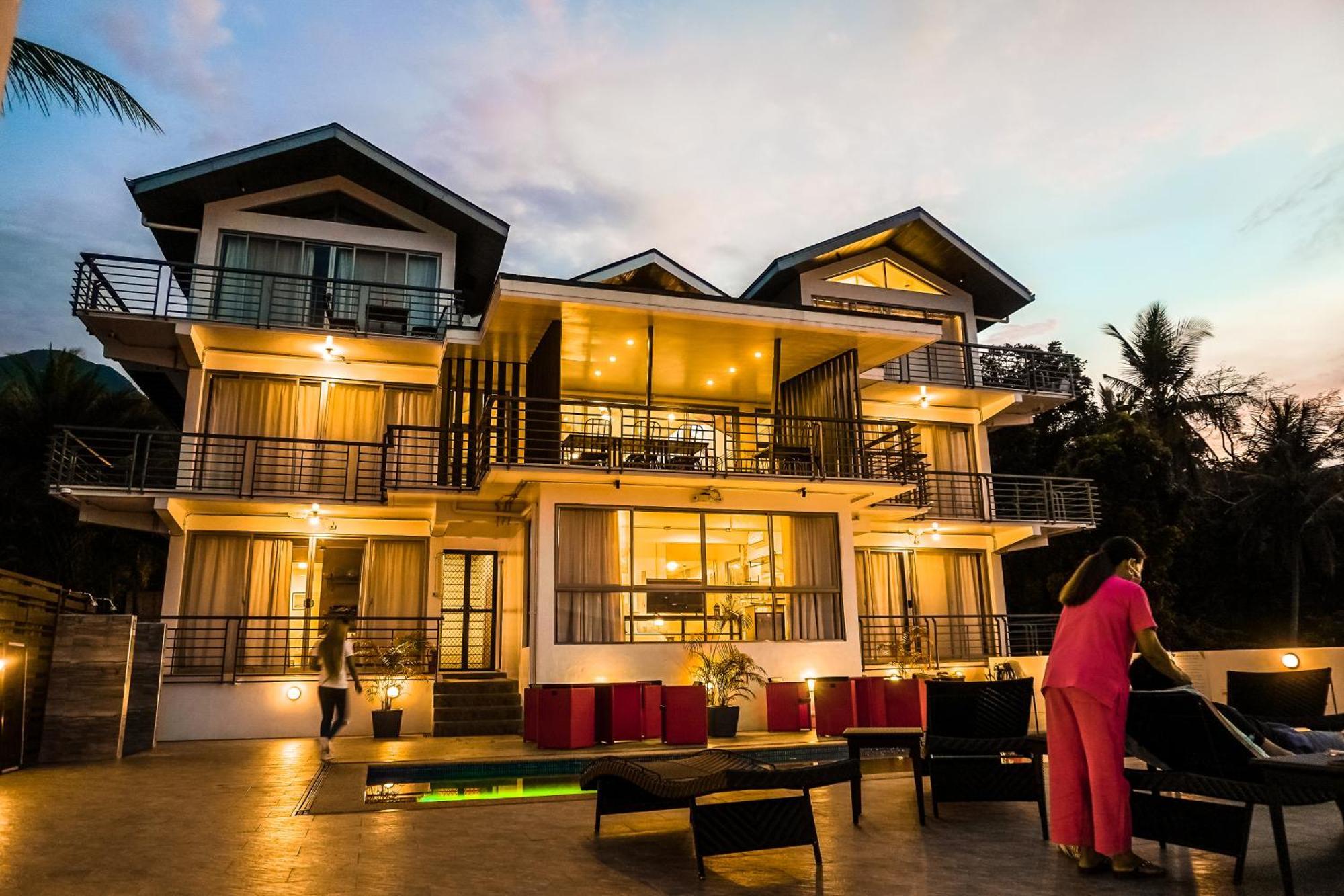 Av Suites Puerto Galera Eksteriør bilde