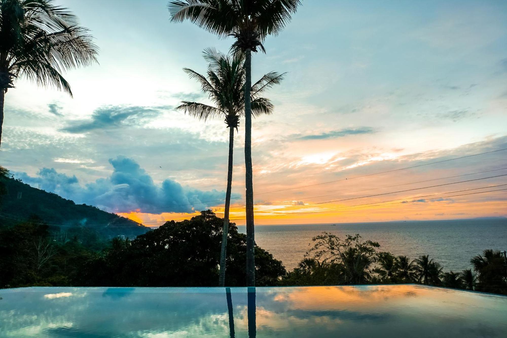 Av Suites Puerto Galera Eksteriør bilde