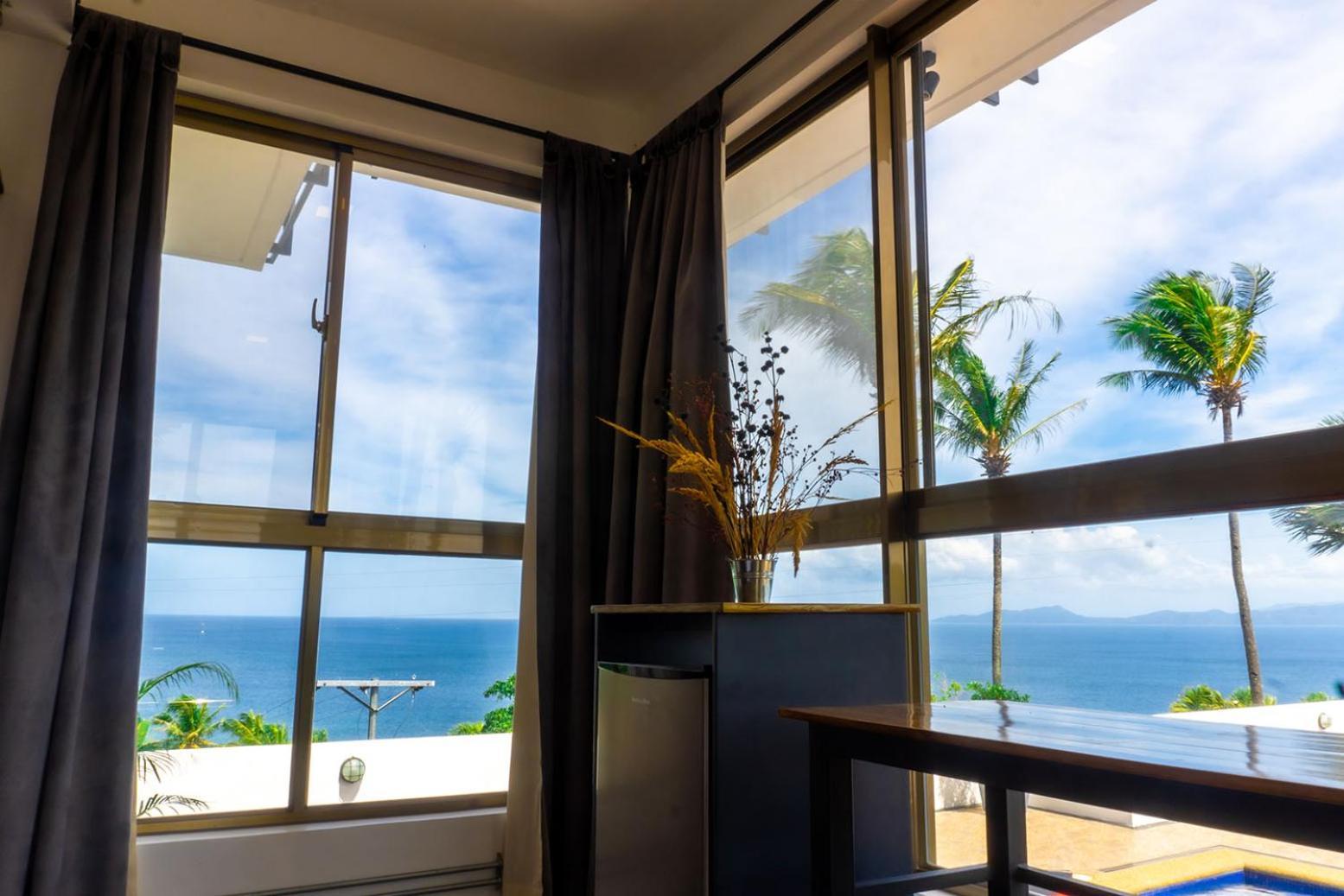 Av Suites Puerto Galera Eksteriør bilde