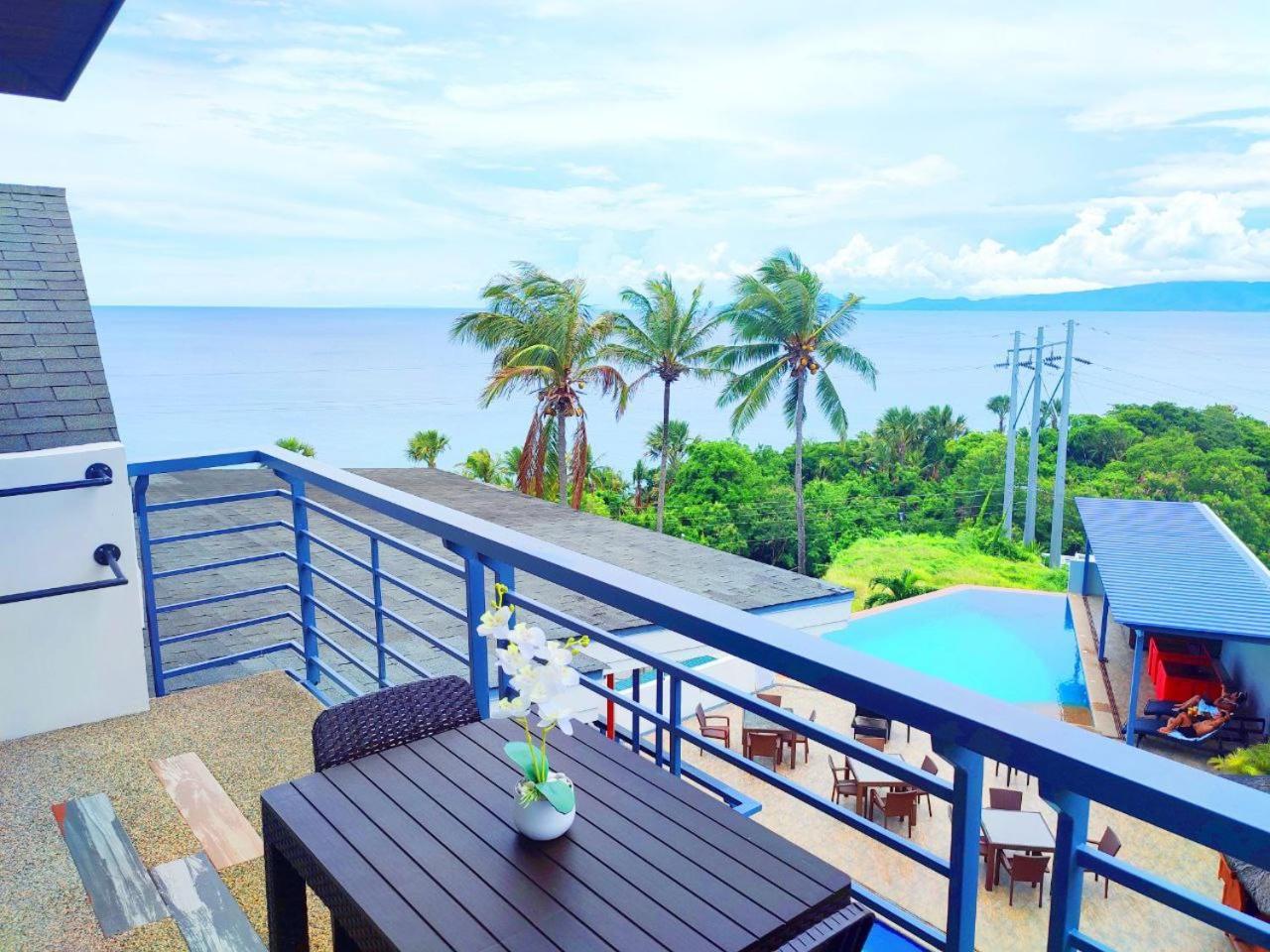 Av Suites Puerto Galera Eksteriør bilde