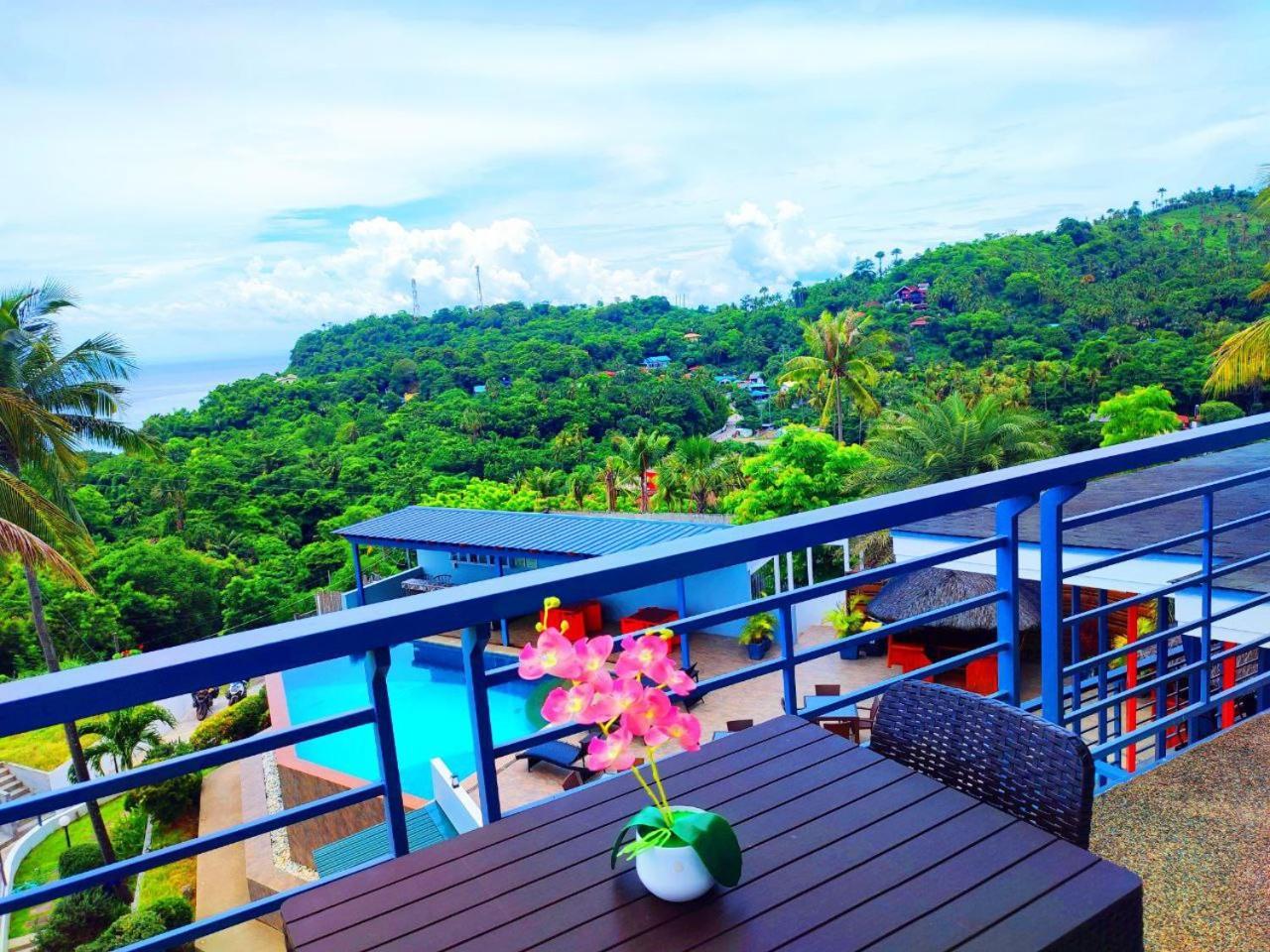 Av Suites Puerto Galera Eksteriør bilde