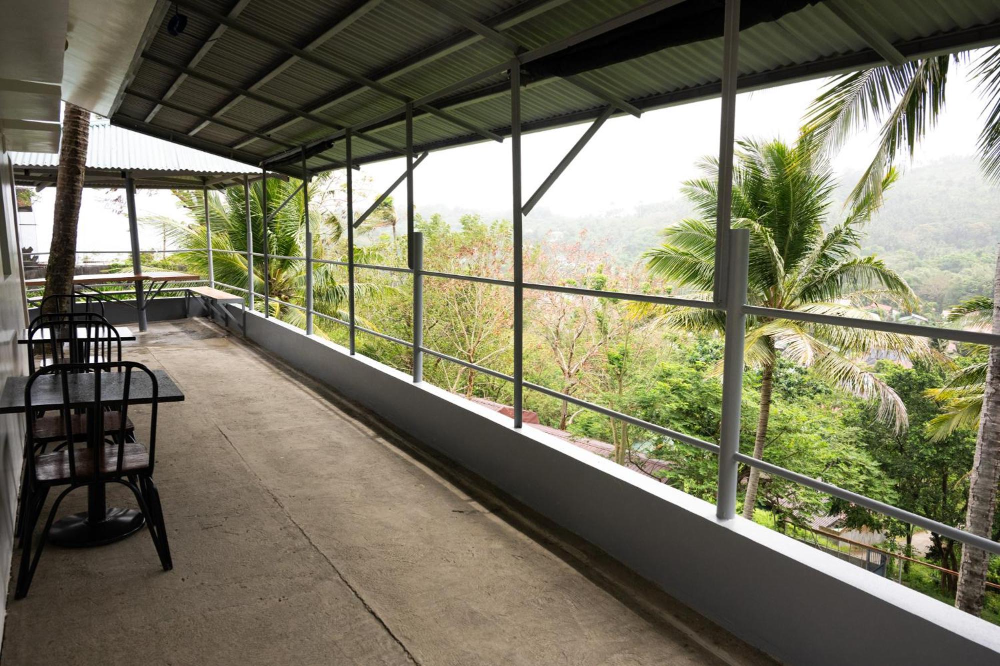 Av Suites Puerto Galera Eksteriør bilde