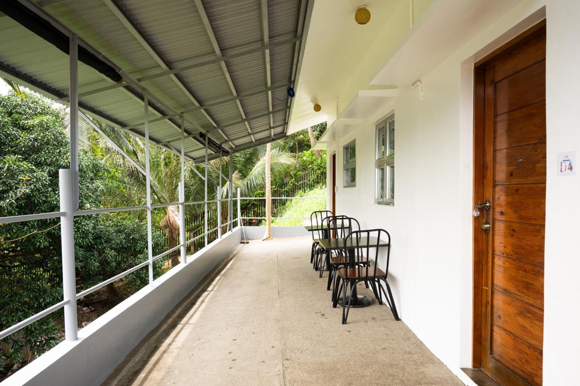 Av Suites Puerto Galera Eksteriør bilde