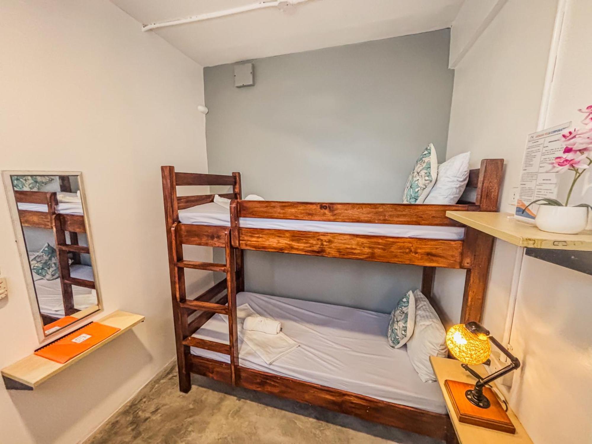 Av Suites Puerto Galera Eksteriør bilde