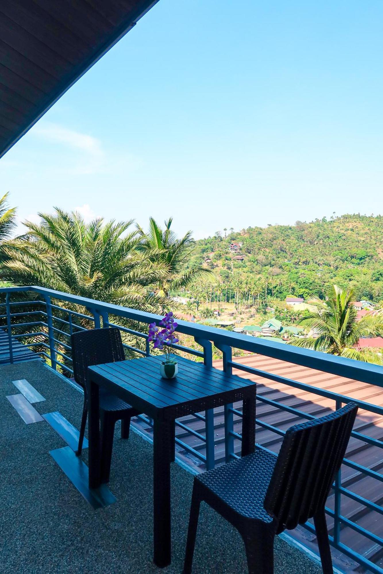 Av Suites Puerto Galera Eksteriør bilde